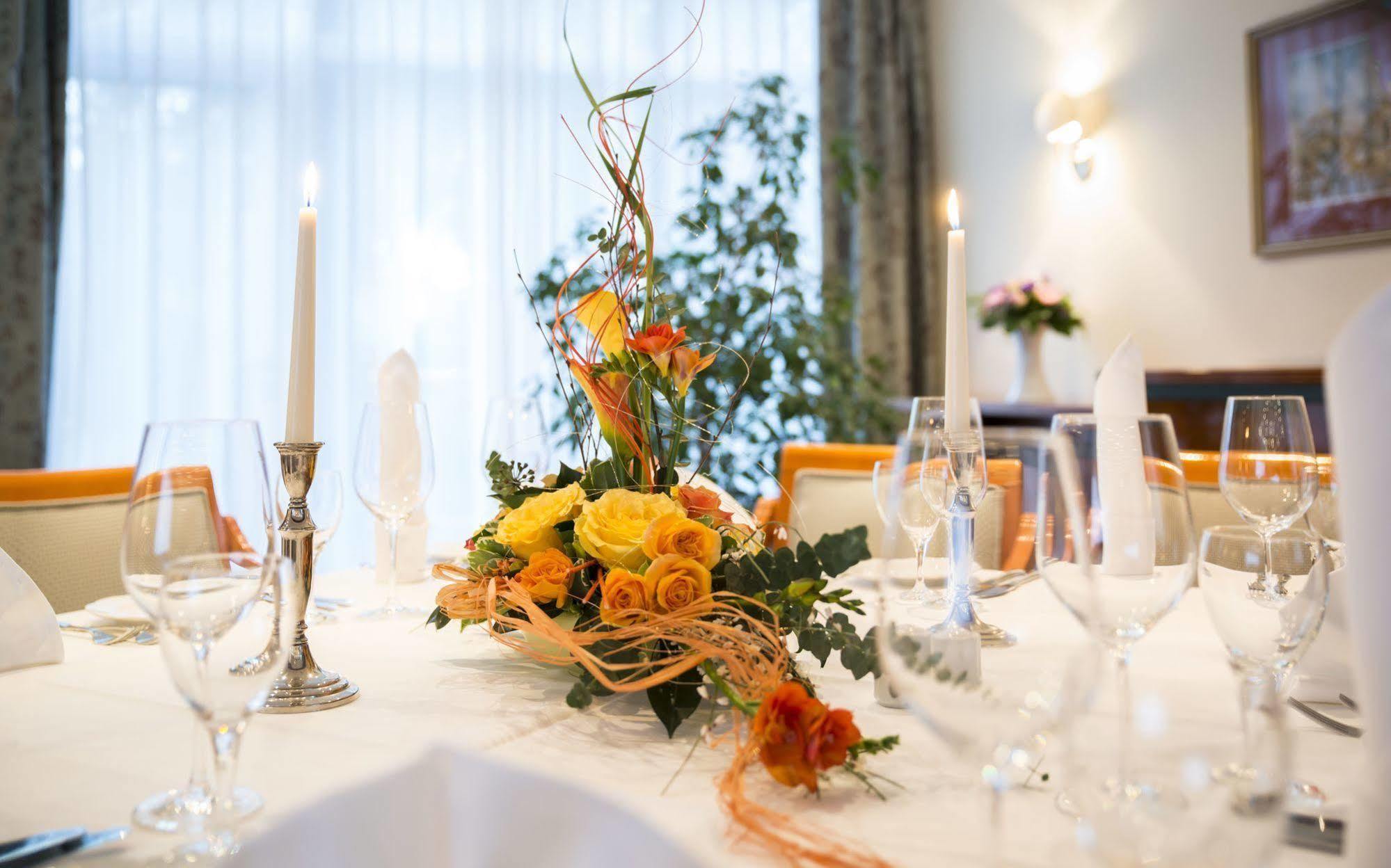 Parkhotel Stadtallendorf Bagian luar foto